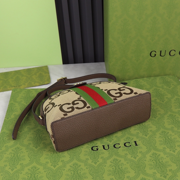 グッチバッグ角部分ディテール